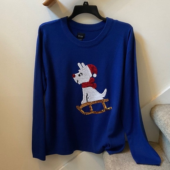 size XL, bust up to 44” inches, dog on sled 🛷, new condition - Picture 2 of 4